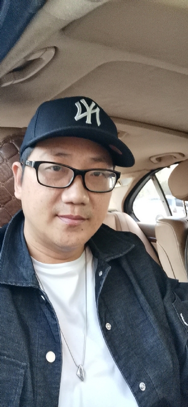 拥抱幸福的第一张照片--闽清征婚网