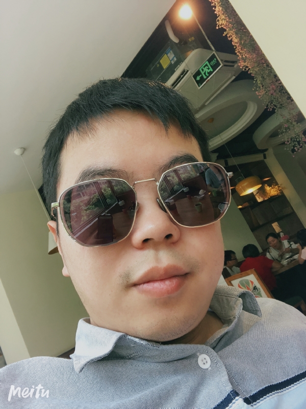 月台等路人的第一张照片--闽清征婚网