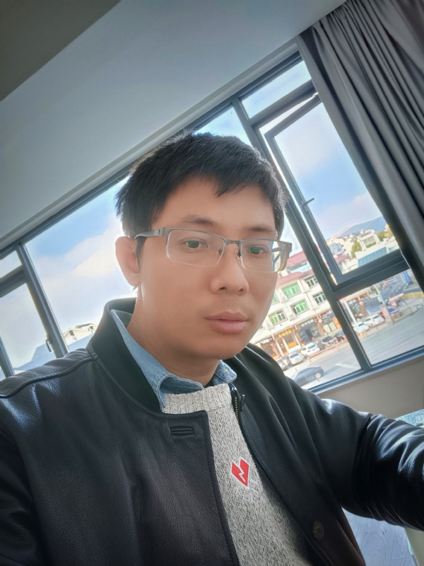 也许只是缺少一个拥抱的第二张照片--闽清征婚网